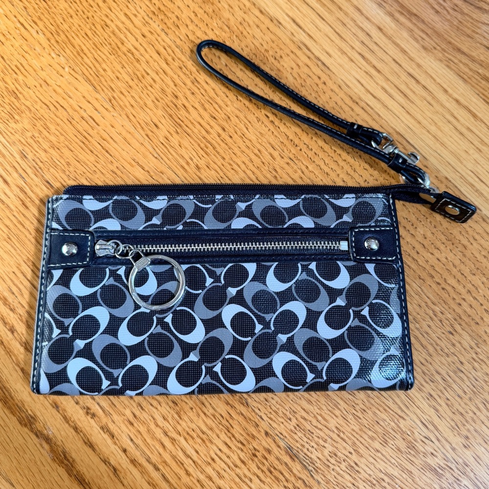 Vintage Coach Signature Monogram Wristlet Black/grey Coated Canvas clutch Wallet